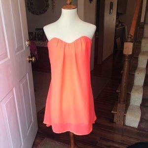 Fluorescent strapless Dress